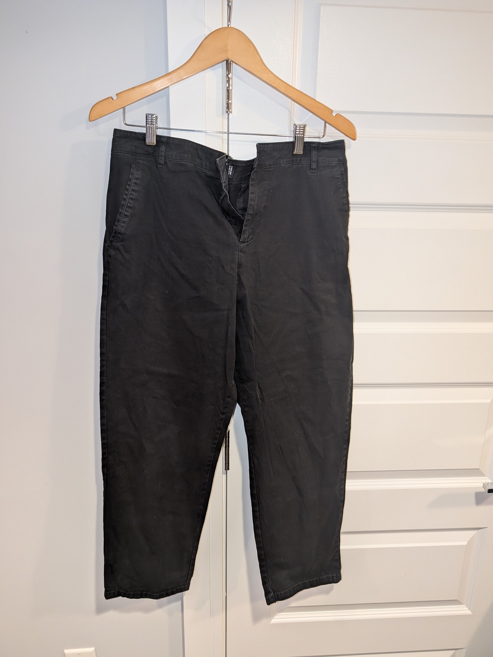 ASOS Men's Black Chinos - Straight Loose Fit - 34x30